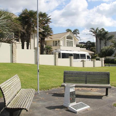 Orewa Beachfront Haven Bagian luar foto